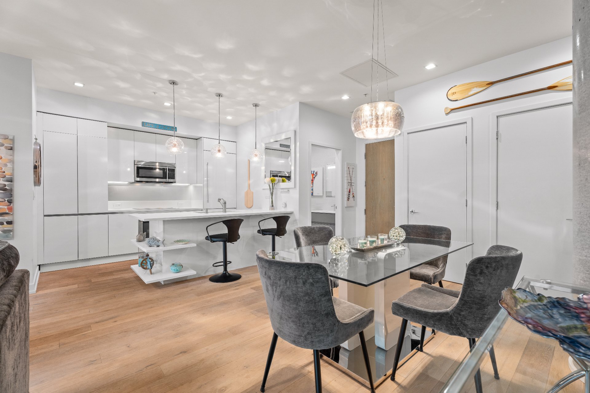 Salle à manger – 2365, Rue St-Patrick, app. A102