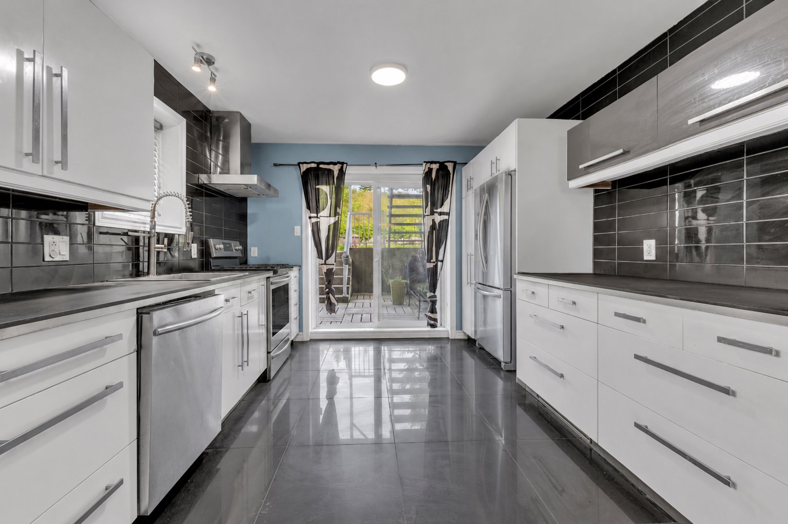 Condo — 12