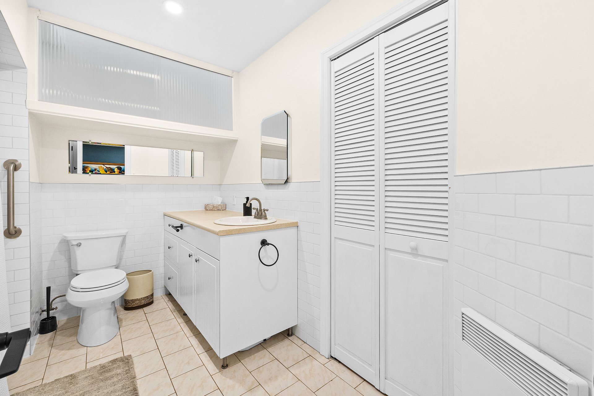 Salle de bains – 8678-8682, Boul. Champlain