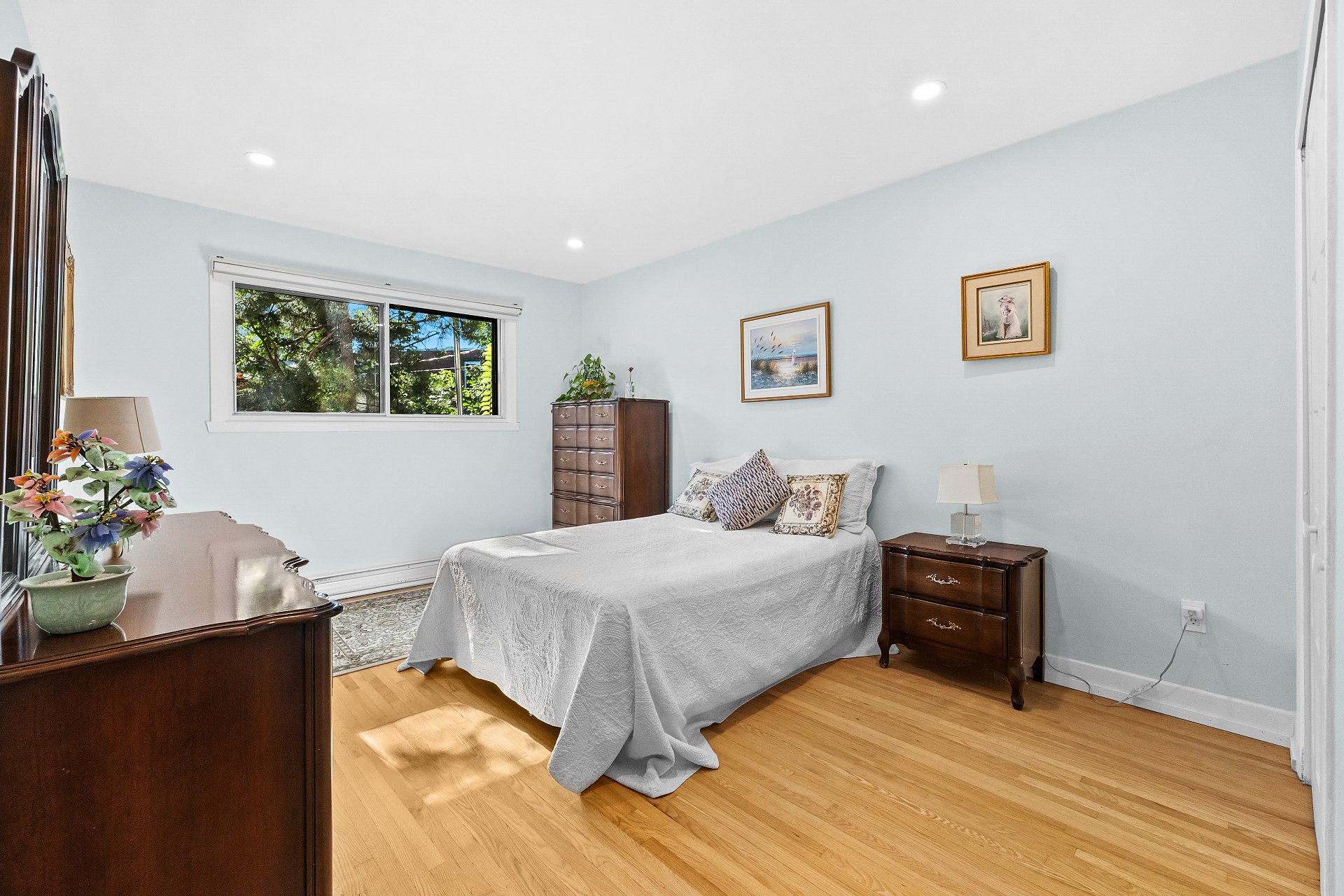 Chambre à coucher – 8678-8682, Boul. Champlain