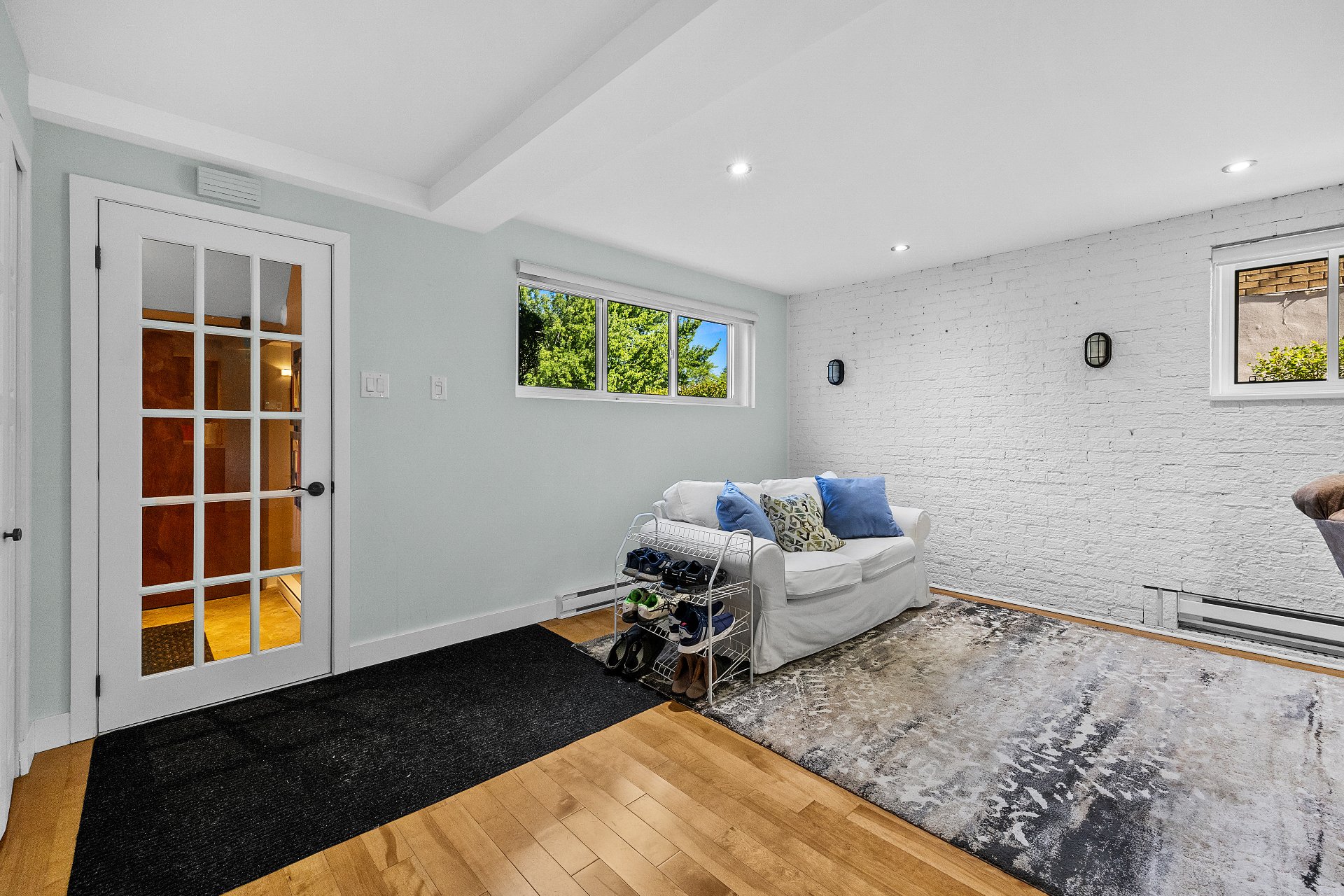 Salle familiale – 8678-8682, Boul. Champlain