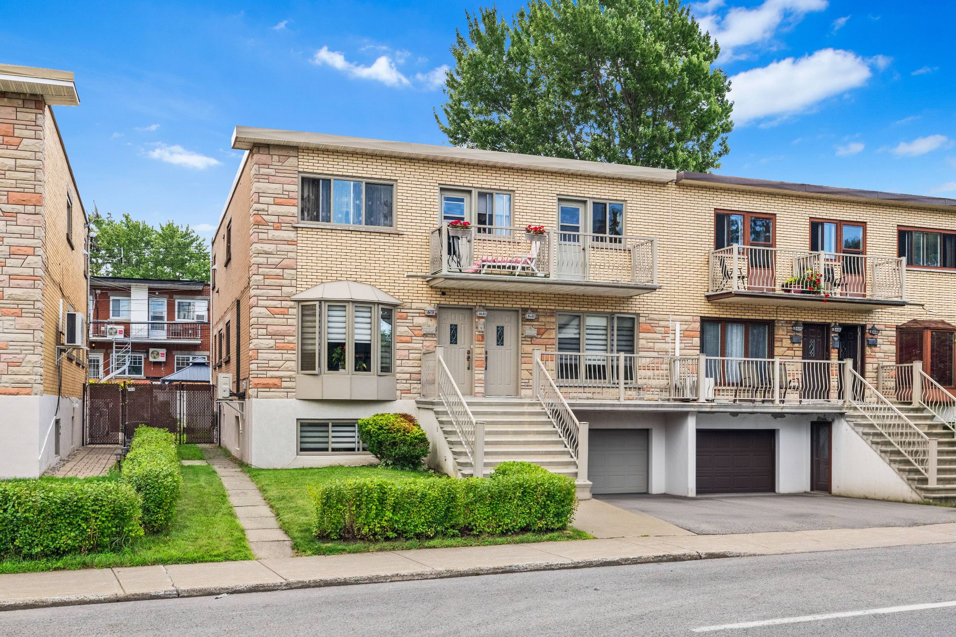 8678-8682, Boul. Champlain