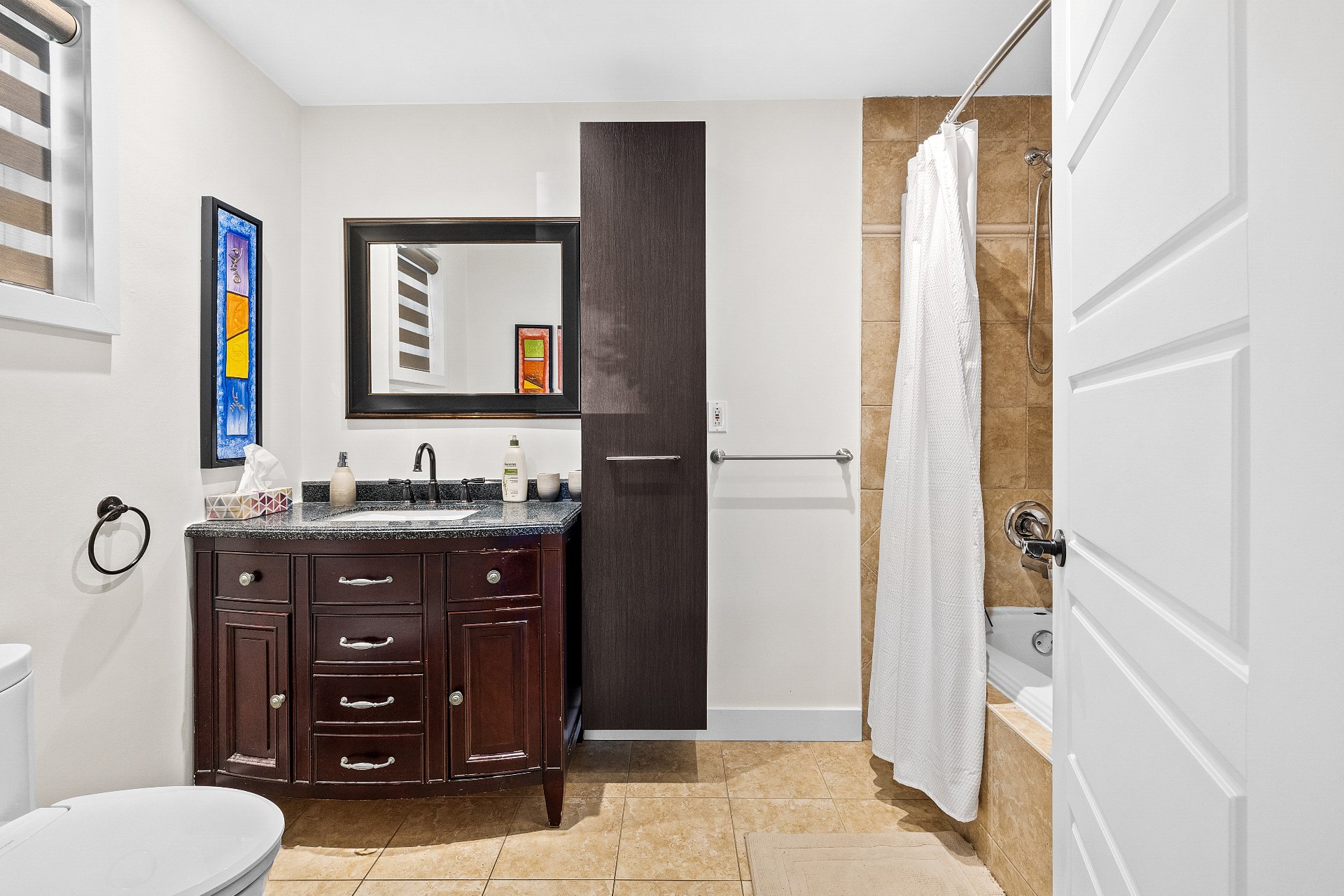 Salle de bains – 8678-8682, Boul. Champlain