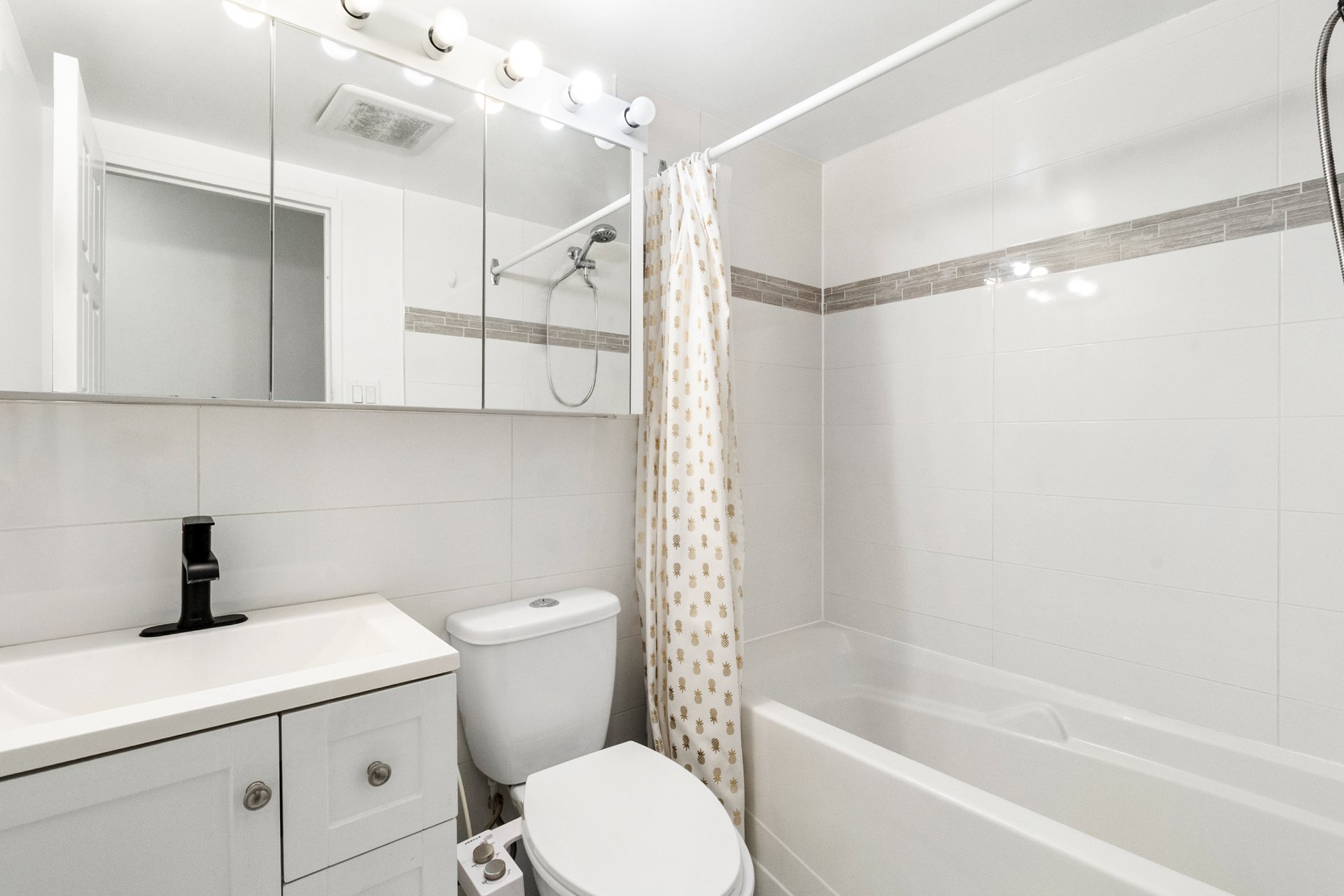 Condo — 19