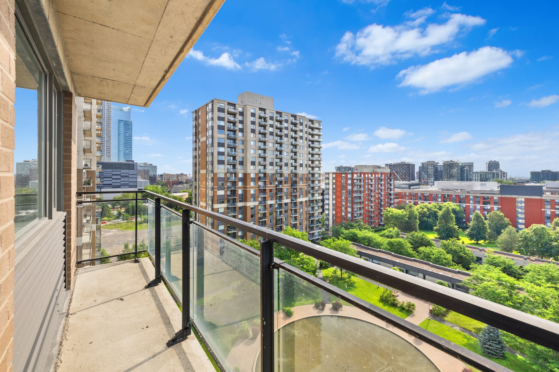 Balcony – 1280, Rue St-Jacques, apt. 1301