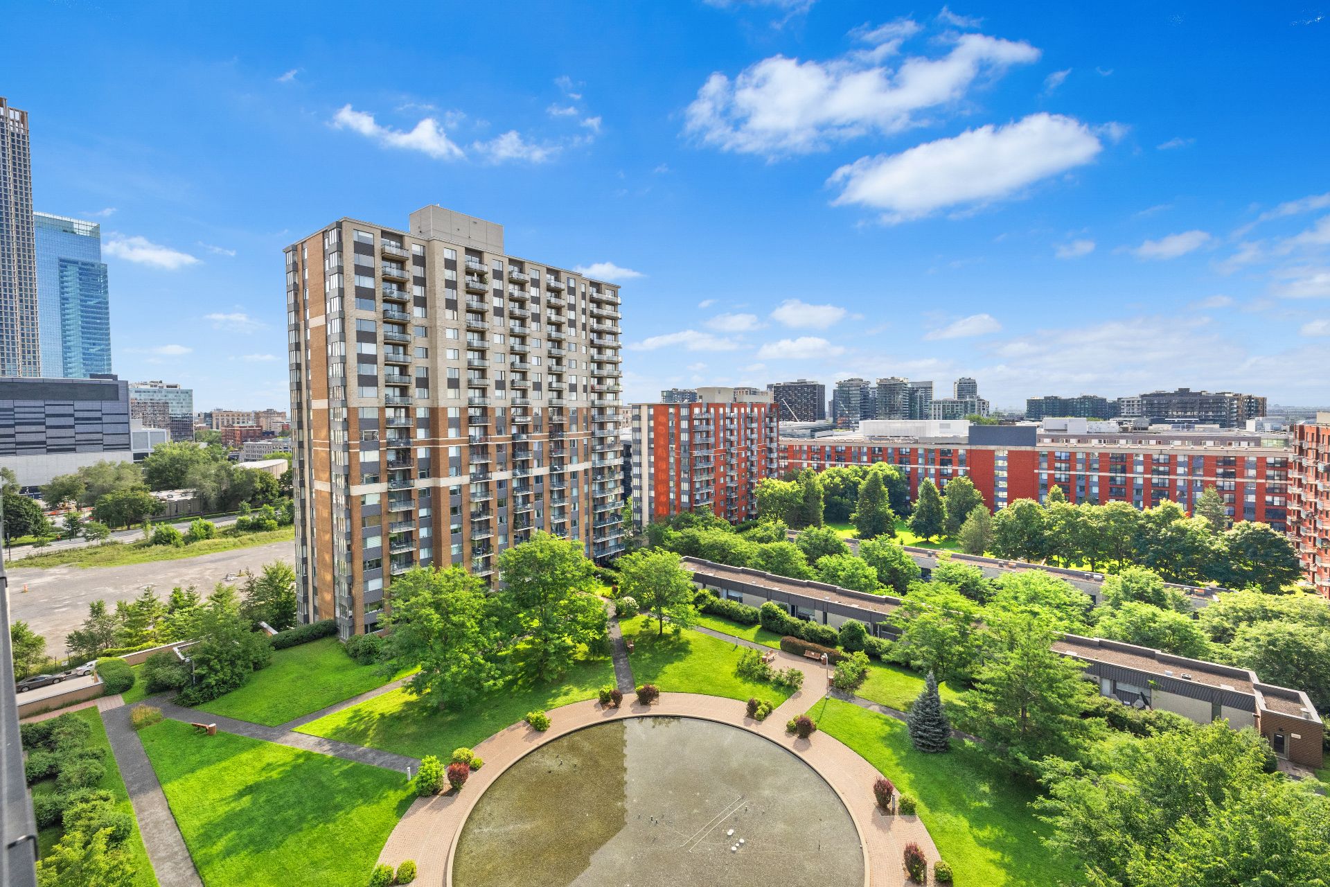 Exterior – 1280, Rue St-Jacques, apt. 1301