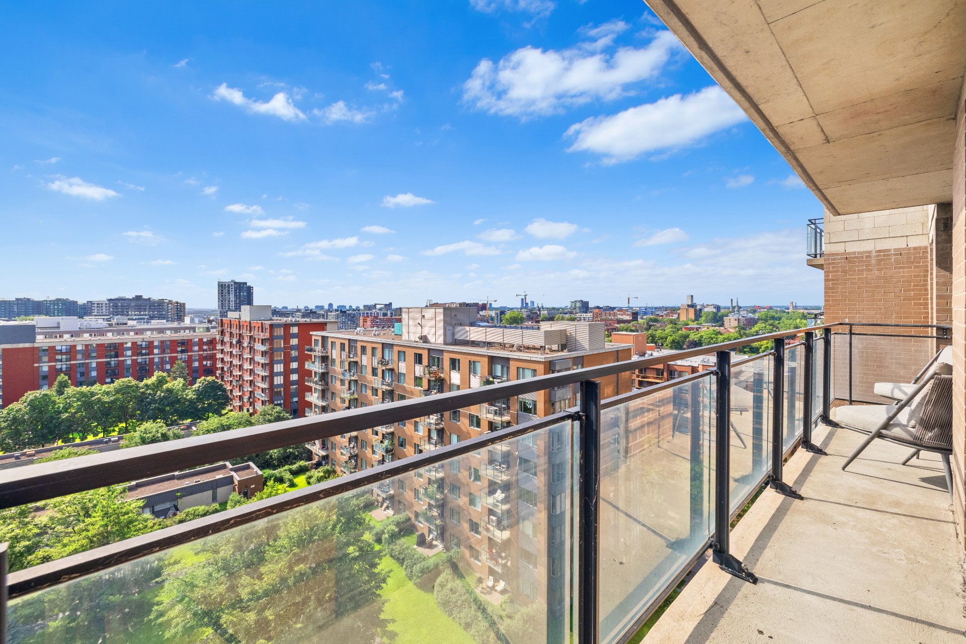 Balcony – 1280, Rue St-Jacques, apt. 1301