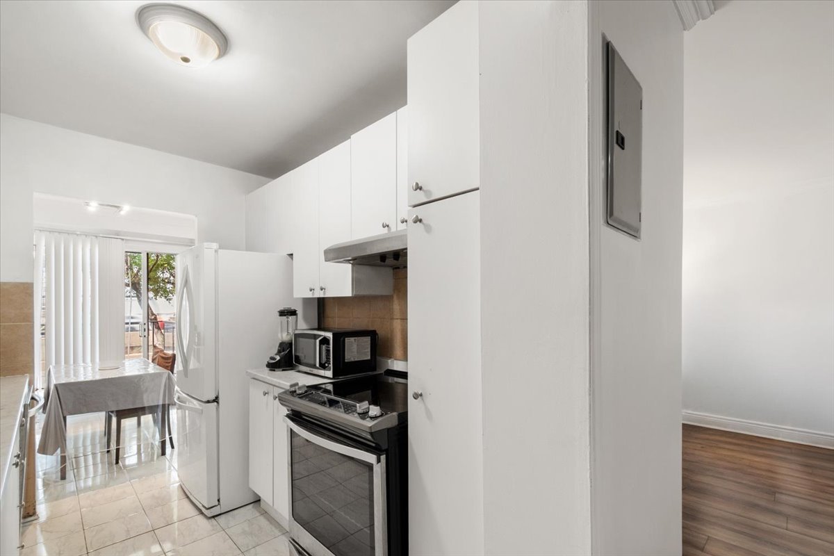 Condo — 14