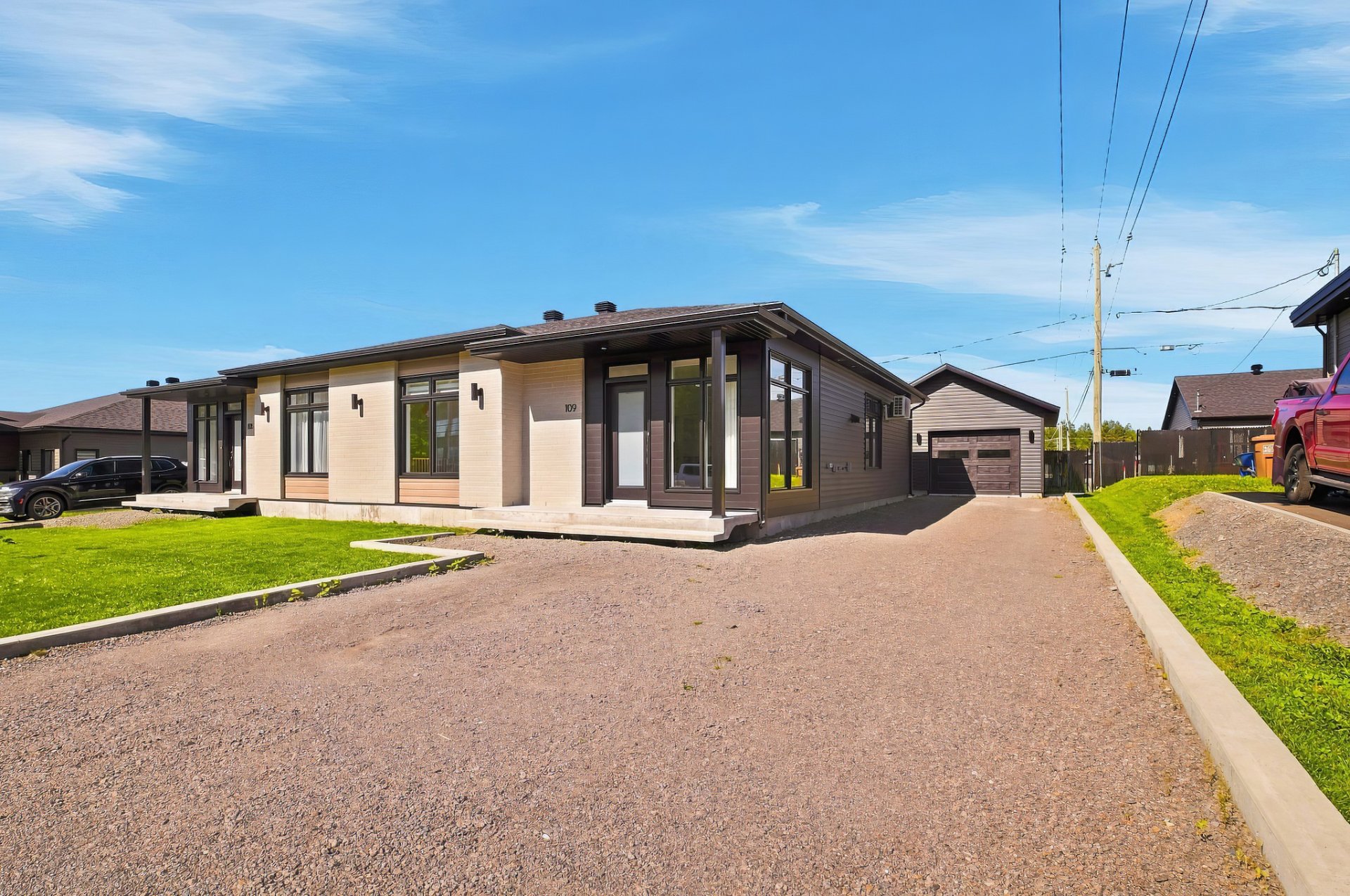 Maison unifamiliale — Saguenay (Chicoutimi) — vue 2