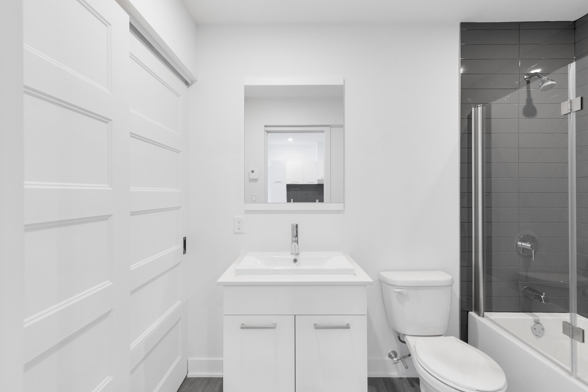 Salle de bains – 5410, Av. Papineau, app. 103