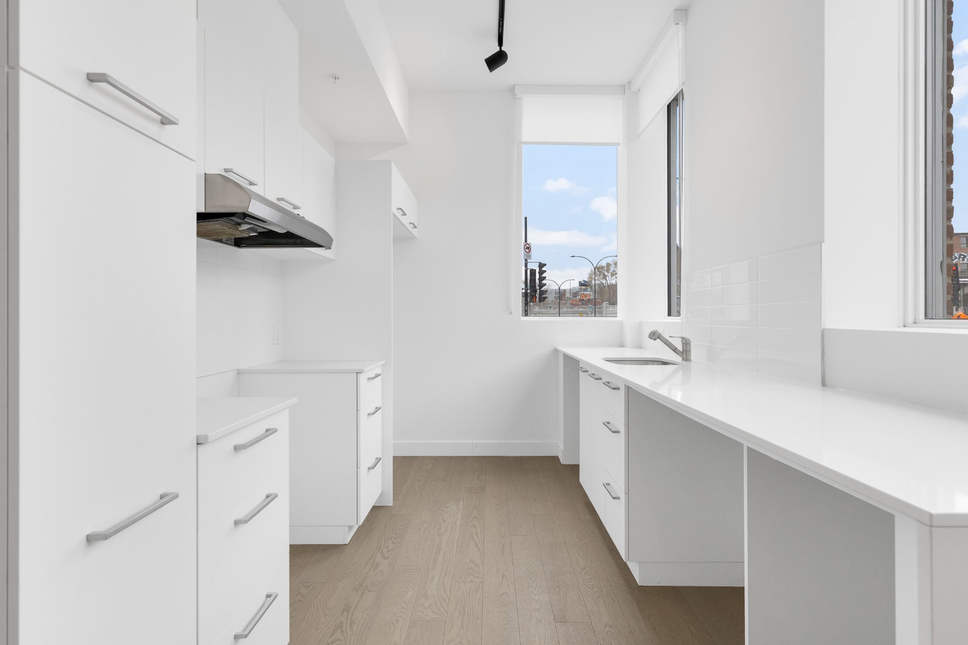 Kitchen – 5420, Av. Papineau, apt. 101