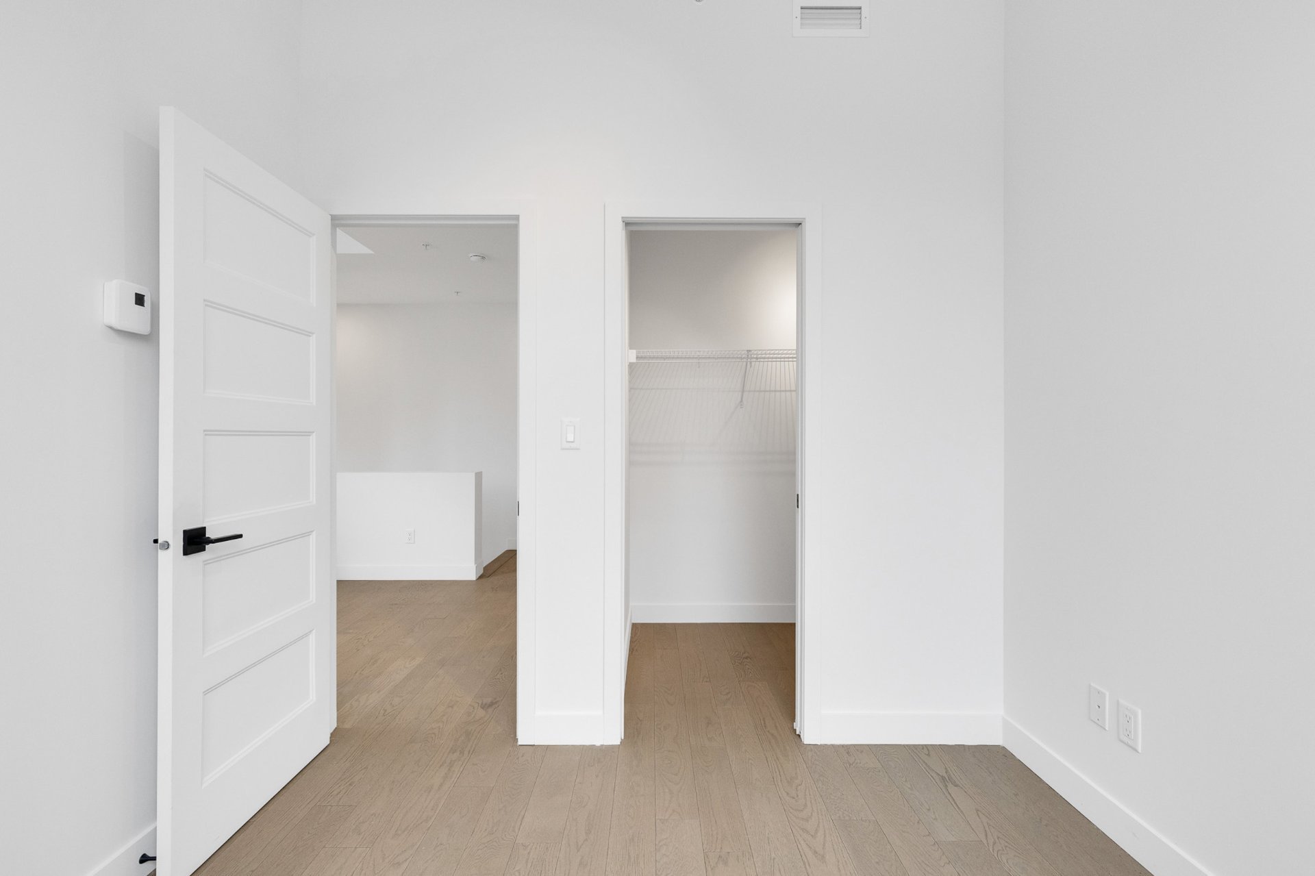 Bedroom – 5420, Av. Papineau, apt. 101