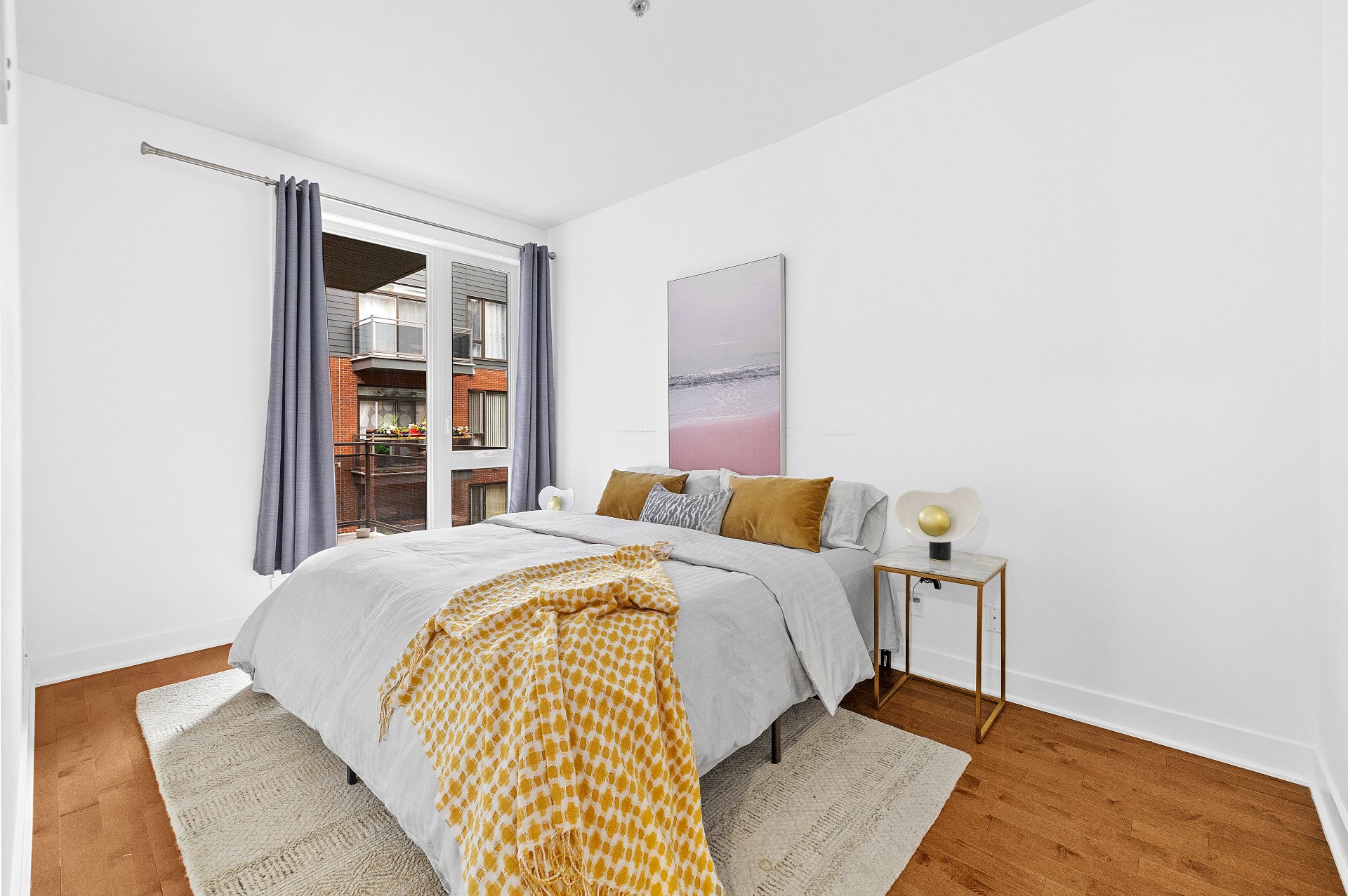 Primary bedroom – 1055, Rue De La Gauchetière E., apt. 301