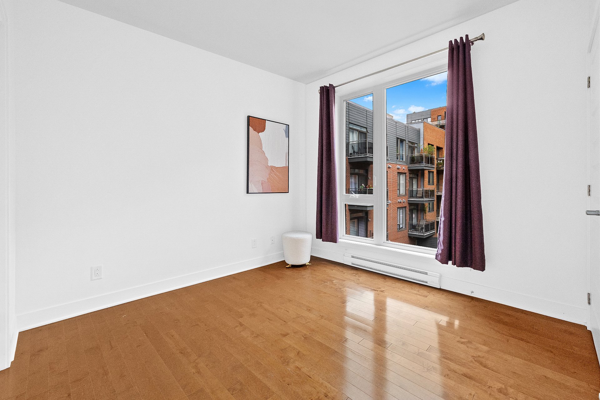 Bedroom – 1055, Rue De La Gauchetière E., apt. 301