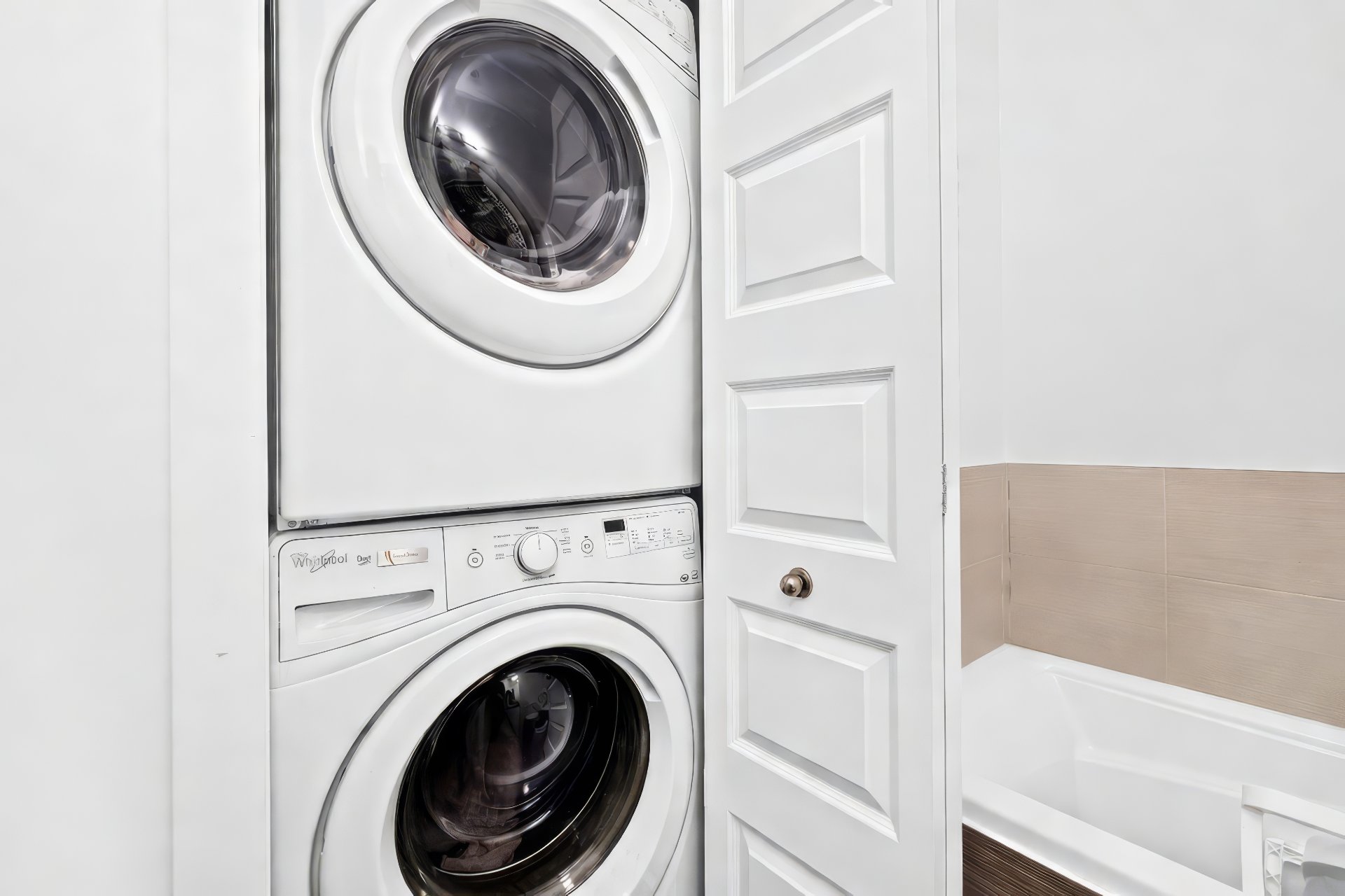 Bathroom – 1055, Rue De La Gauchetière E., apt. 301