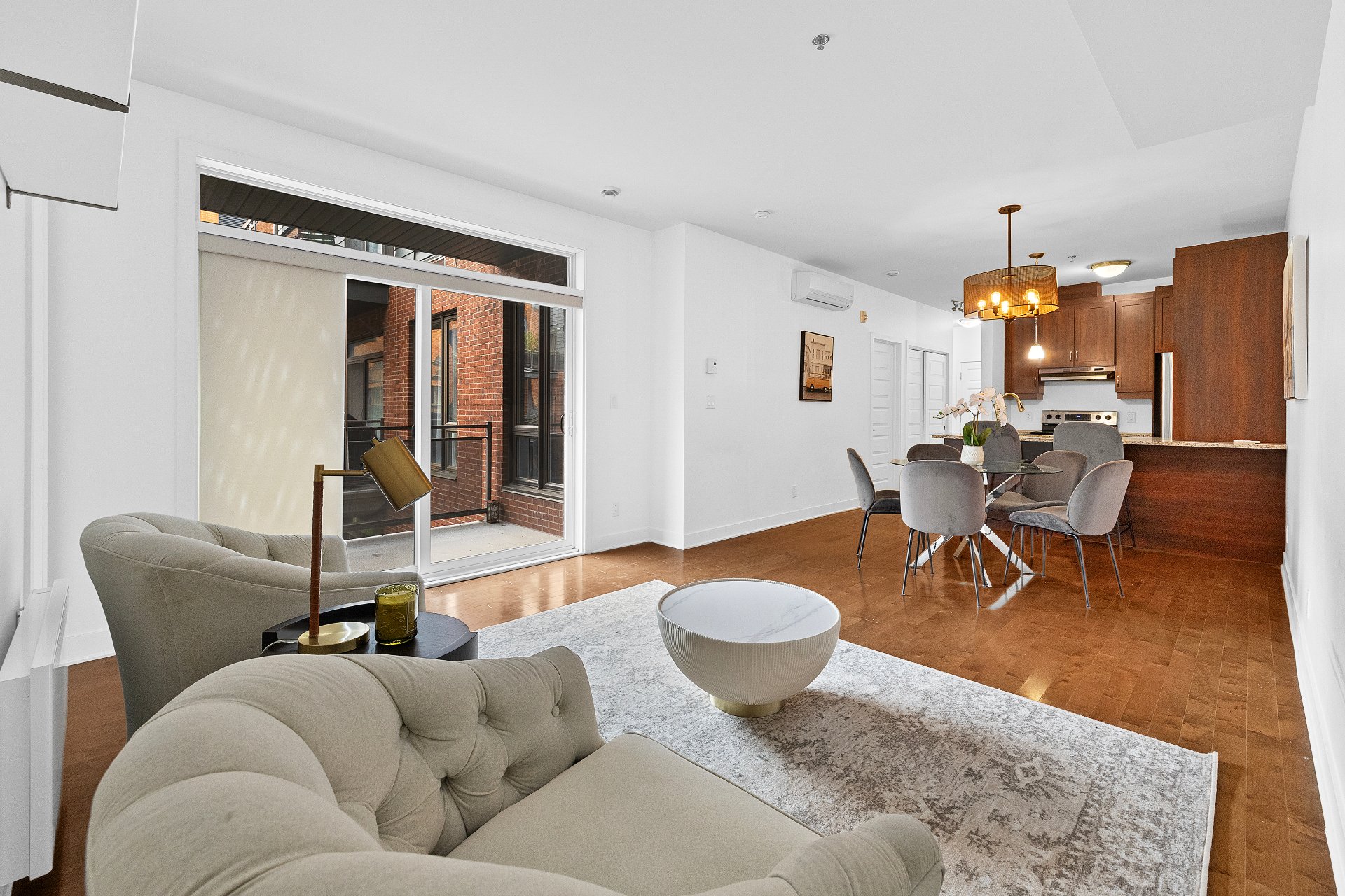 Living room – 1055, Rue De La Gauchetière E., apt. 301