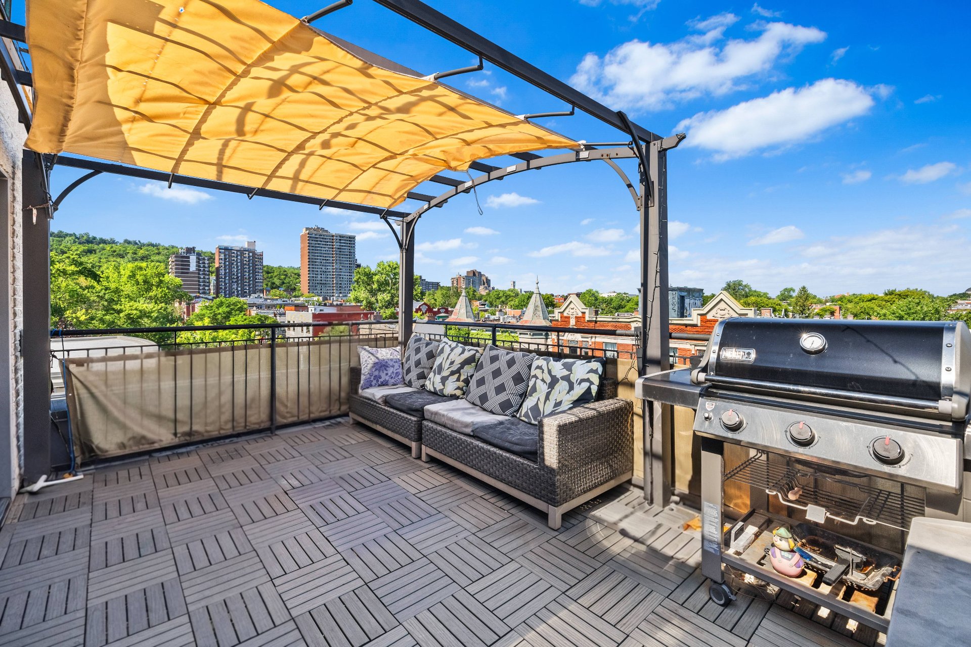 Patio – 4490, Rue St-Urbain, apt. 402