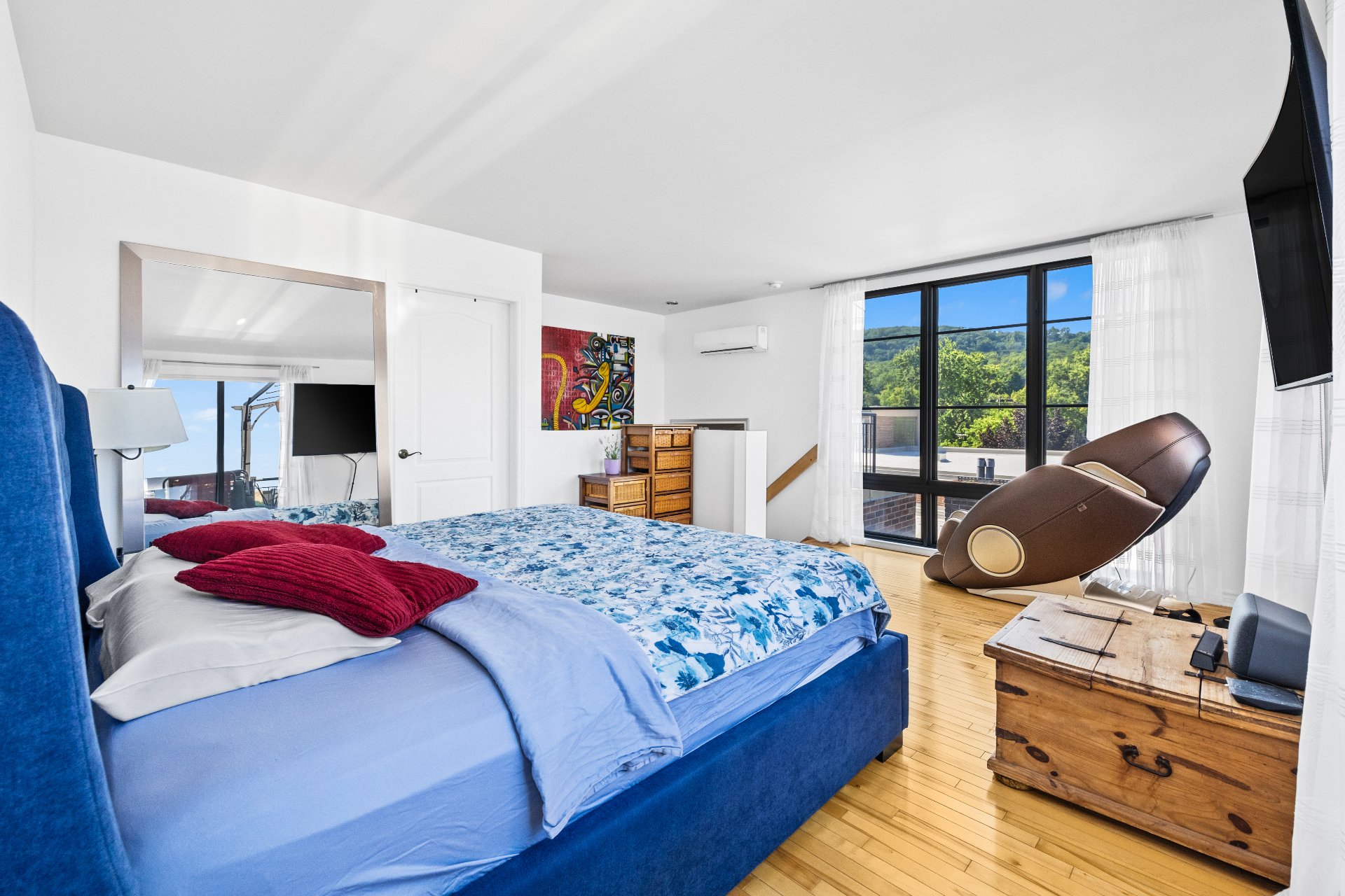 Primary bedroom – 4490, Rue St-Urbain, apt. 402
