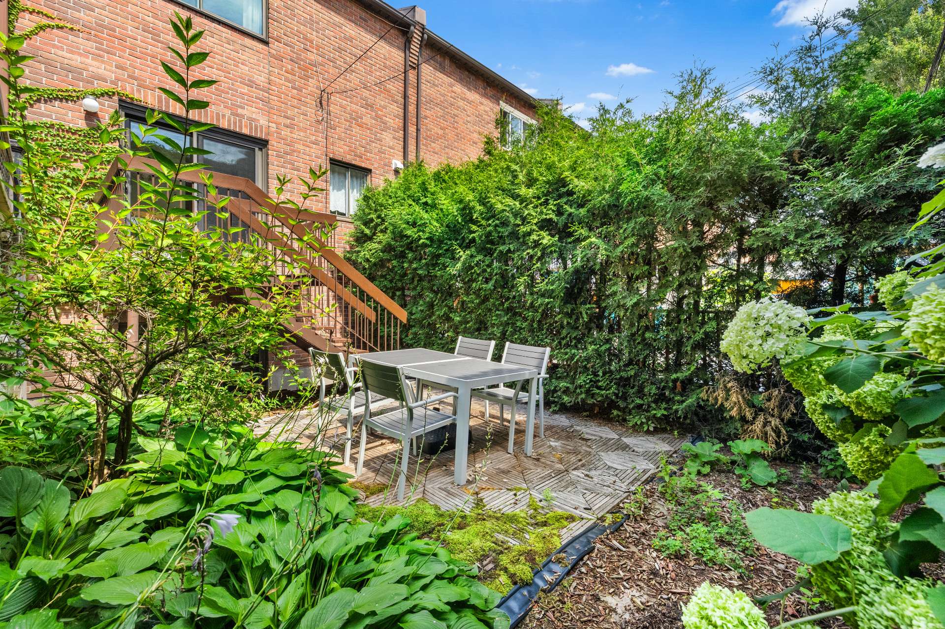 Backyard – 2662, Rue Workman