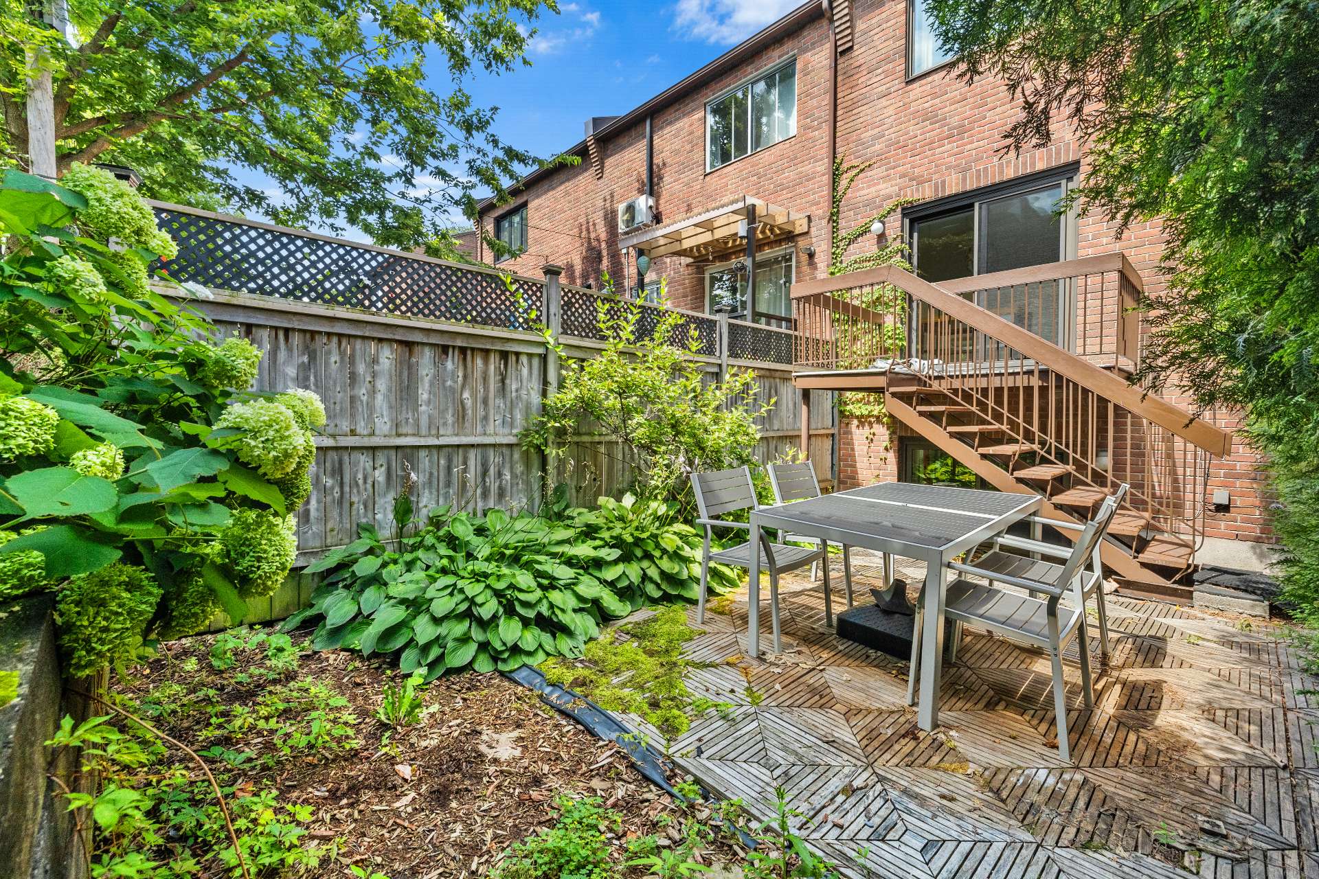 Backyard – 2662, Rue Workman