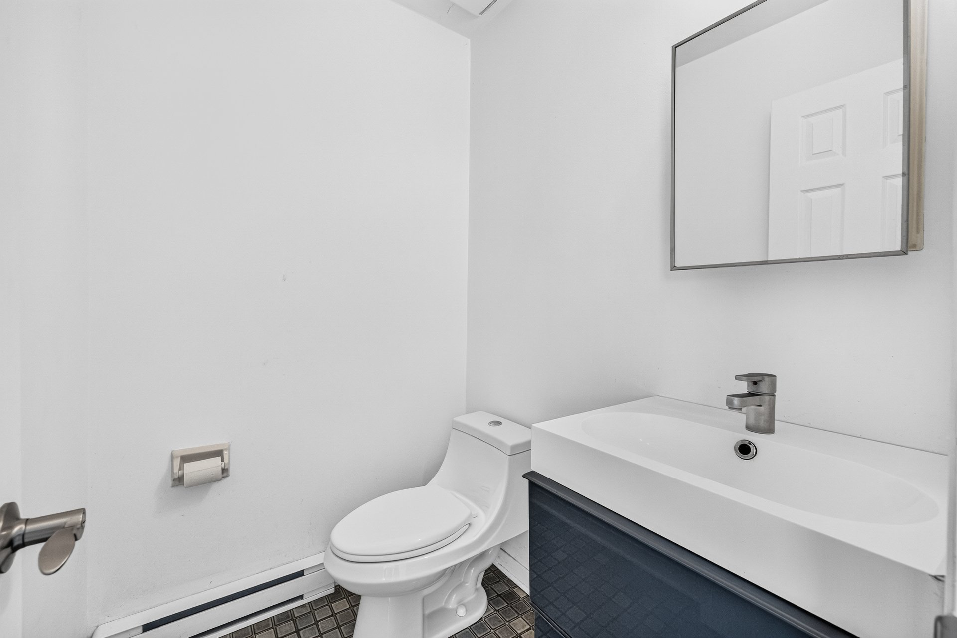 Powder room – 2662, Rue Workman