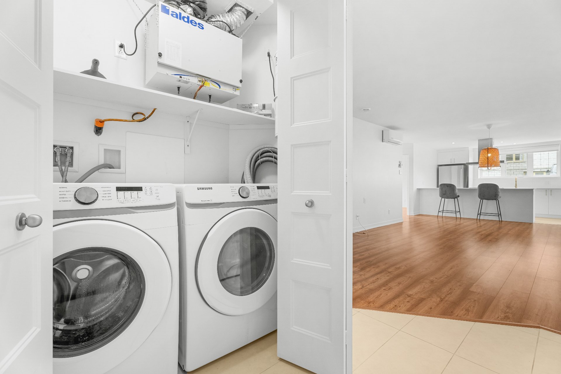 Laundry room – 9150, Rue Lennon, apt. 1