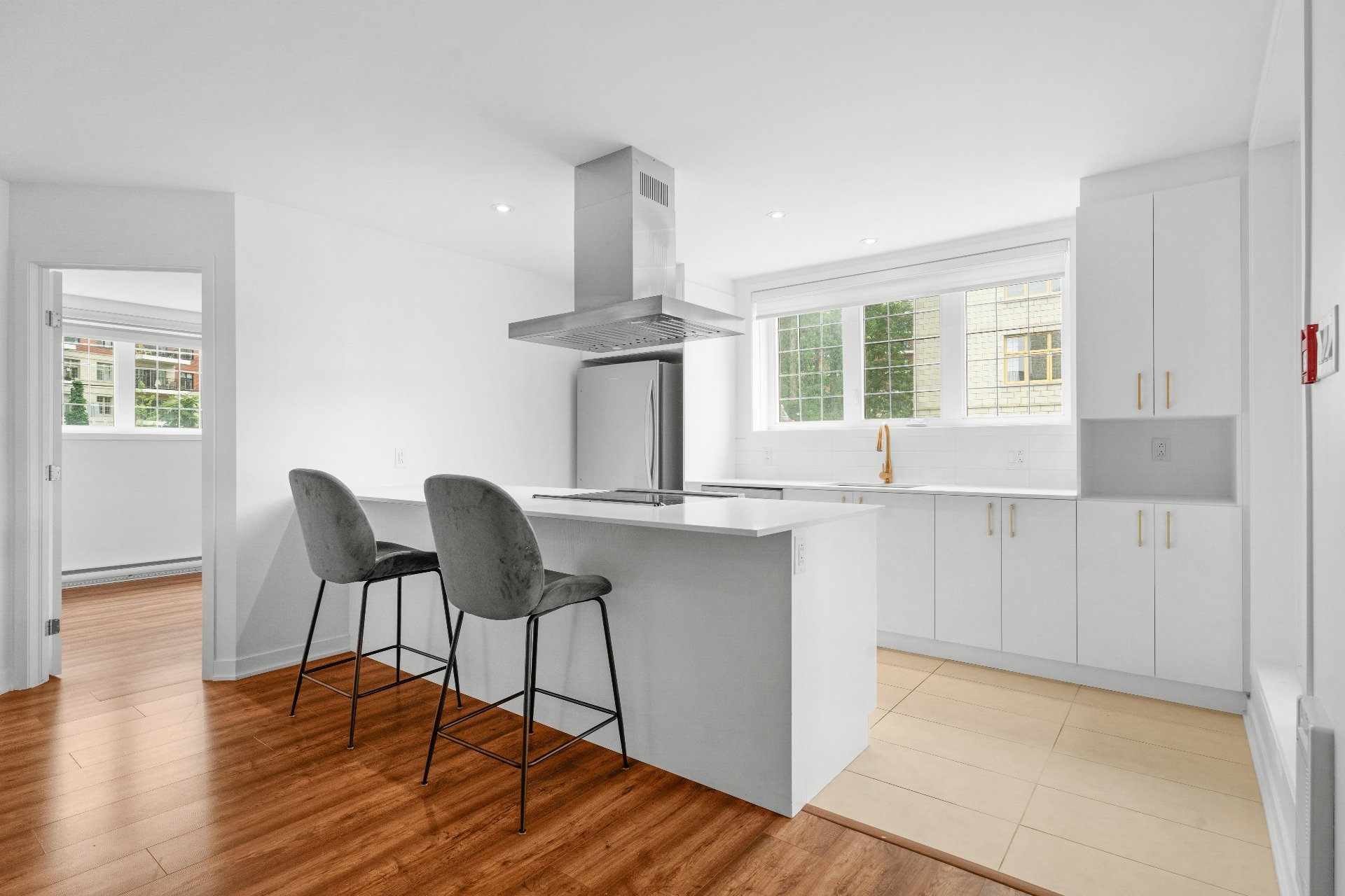 Kitchen – 9150, Rue Lennon, apt. 1