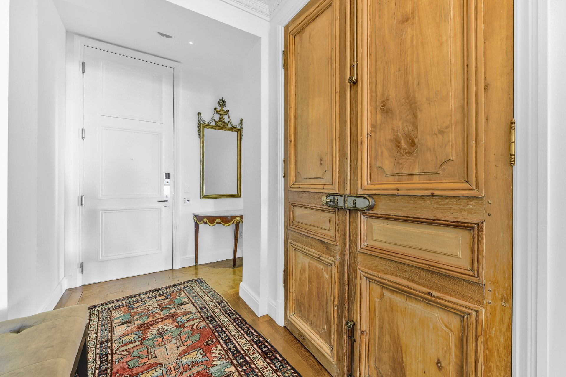Hall d'entrée/Vestibule – 801, Rue de la Commune E., app. 901