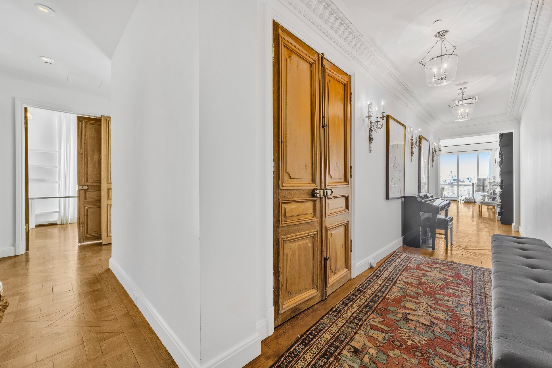 Corridor – 801, Rue de la Commune E., app. 901