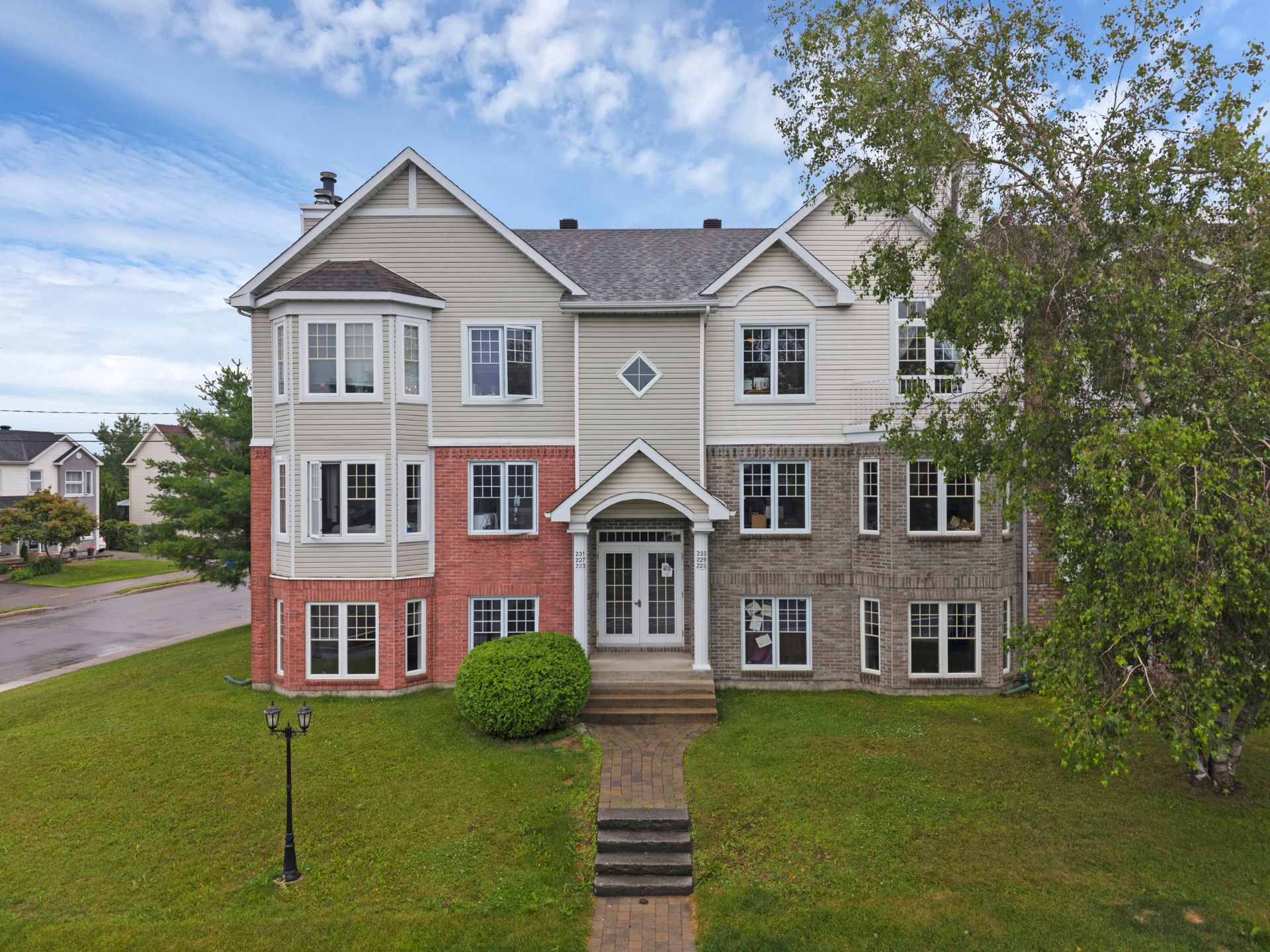 223 Boul. Jérobelle, Saint-Jérôme, QC, J5L1X6