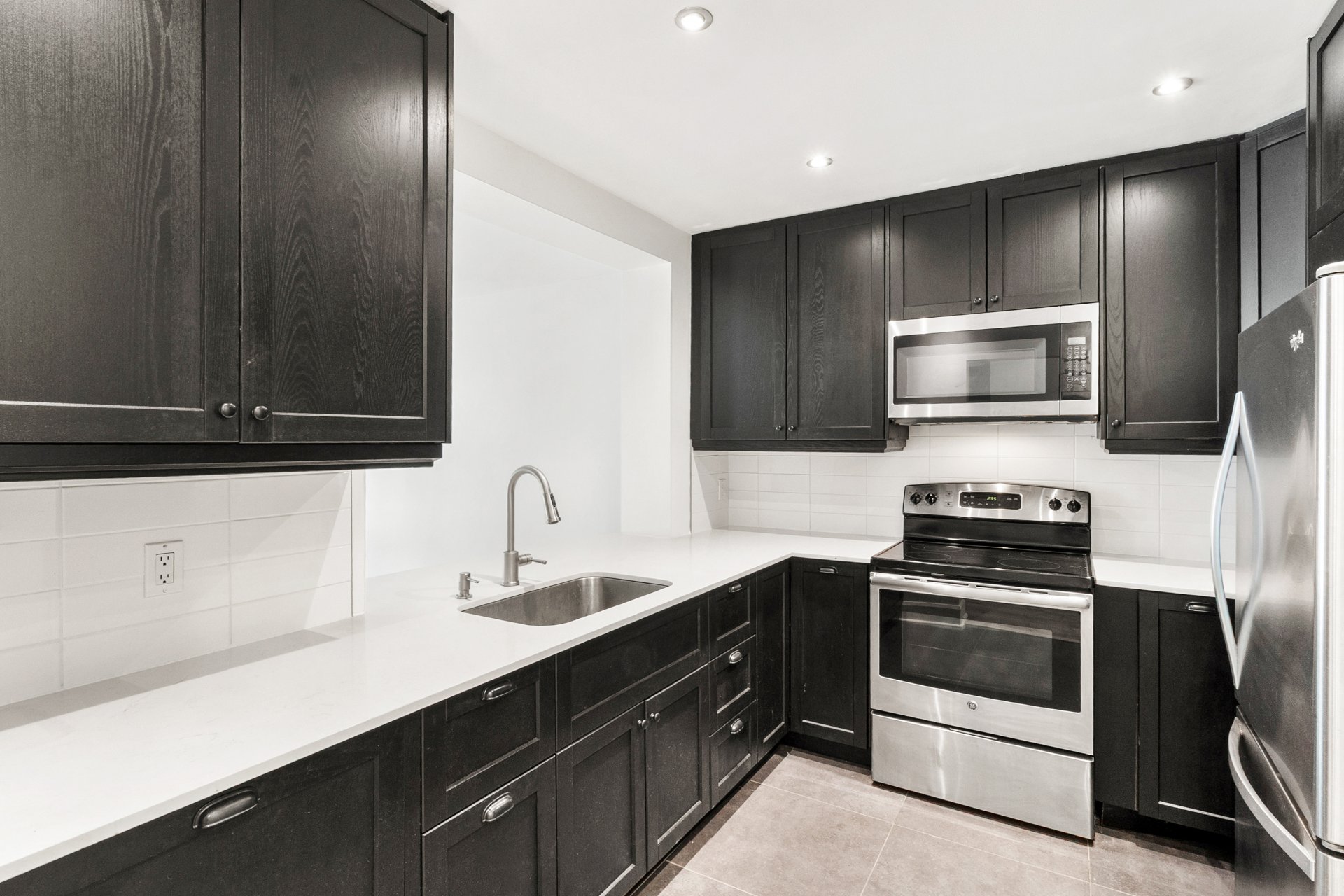 Condo — 10