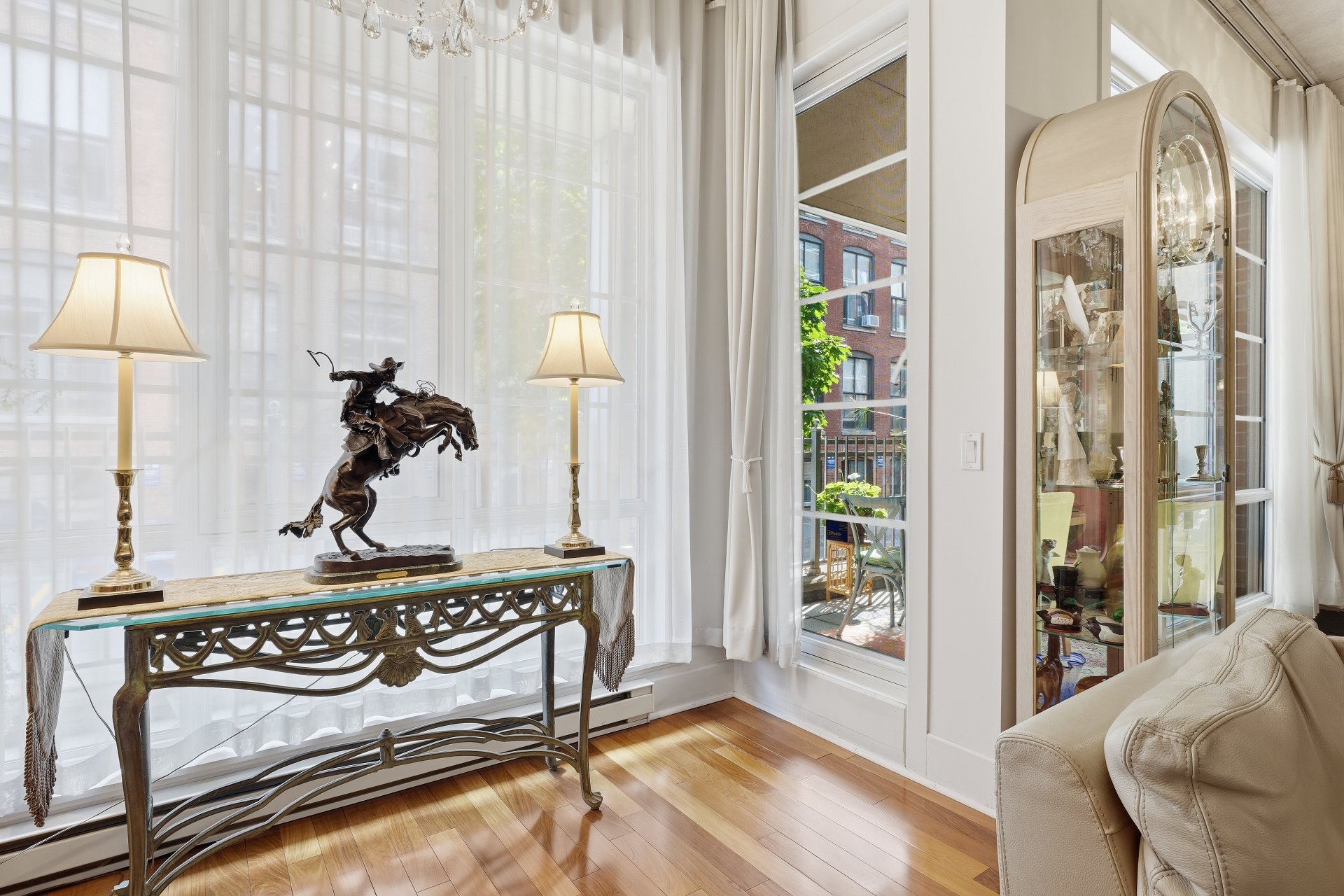 Living room – 4150, Rue St-Ambroise, apt. 115