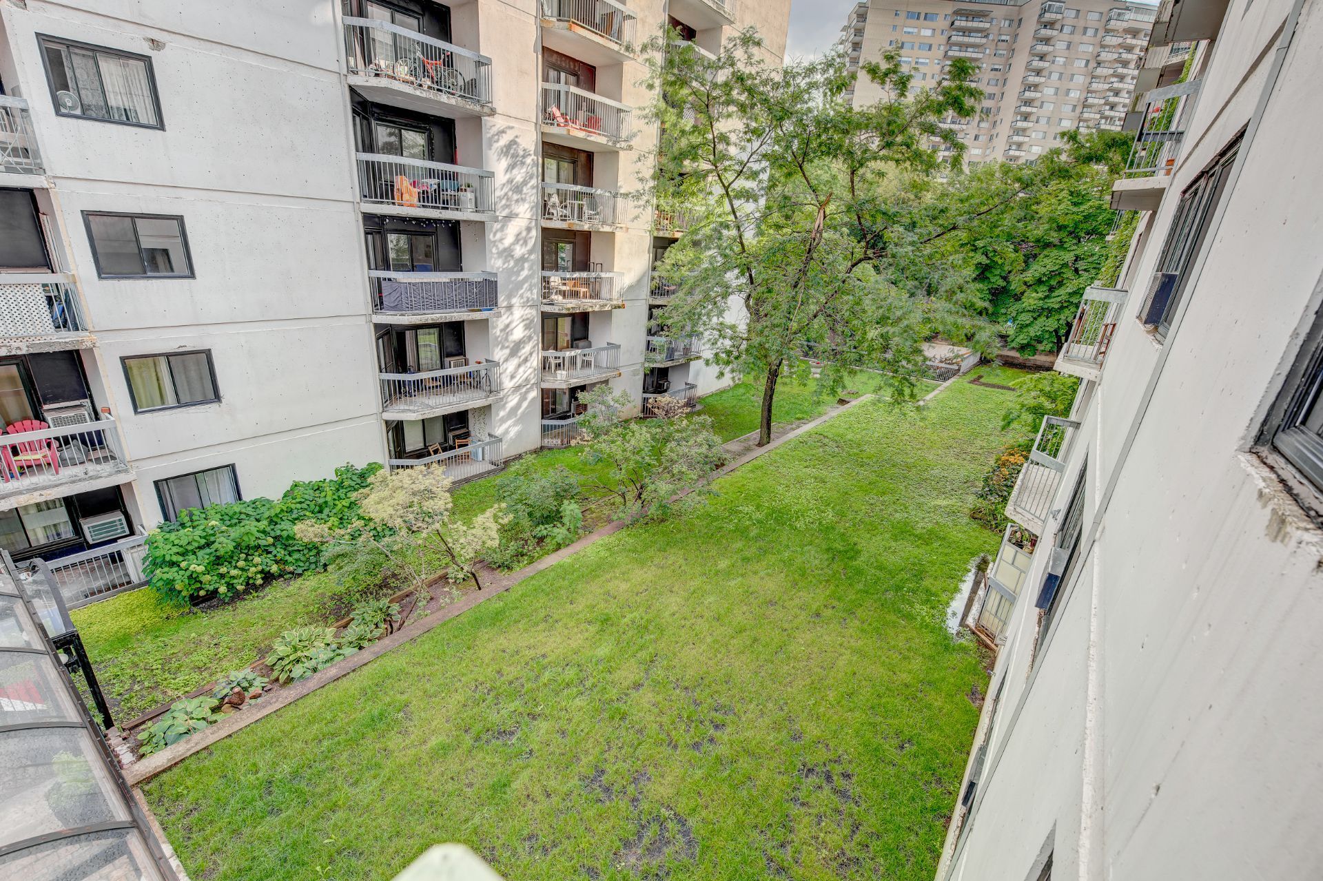 Condo — 18