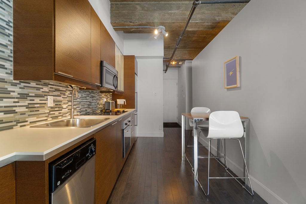 Kitchen – 900, Rue St-Philippe, apt. 203