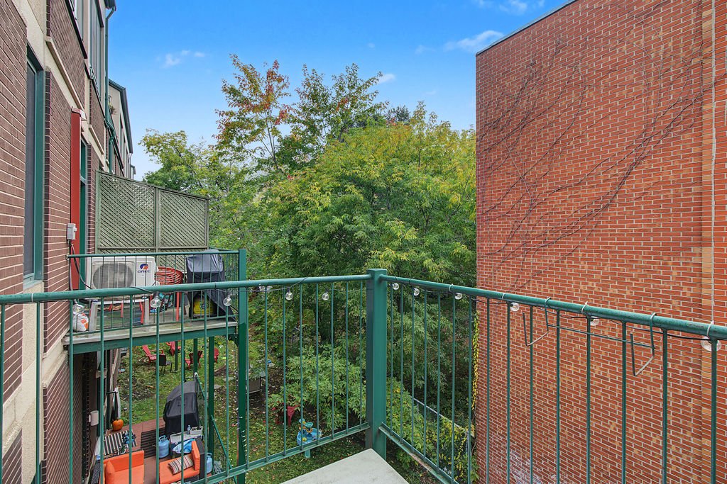 Balcon – 2801, Rue du Centre, app. 214