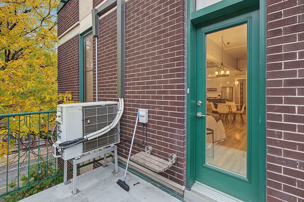Balcon – 2801, Rue du Centre, app. 214