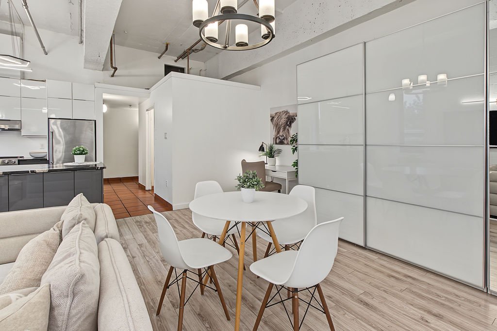 Salle à manger – 2801, Rue du Centre, app. 214