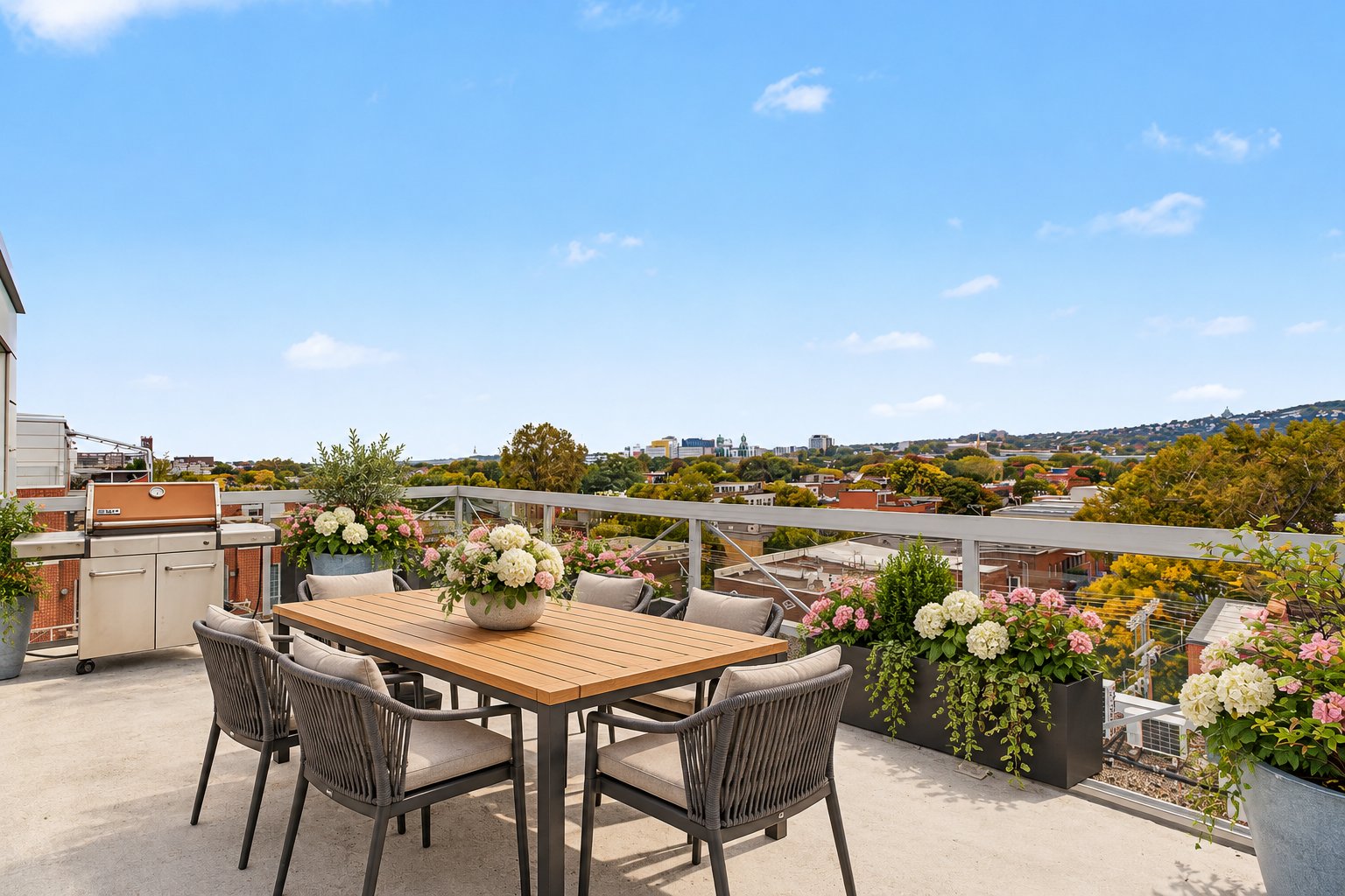 Balcon – 4200, Rue St-Ambroise, app. 607