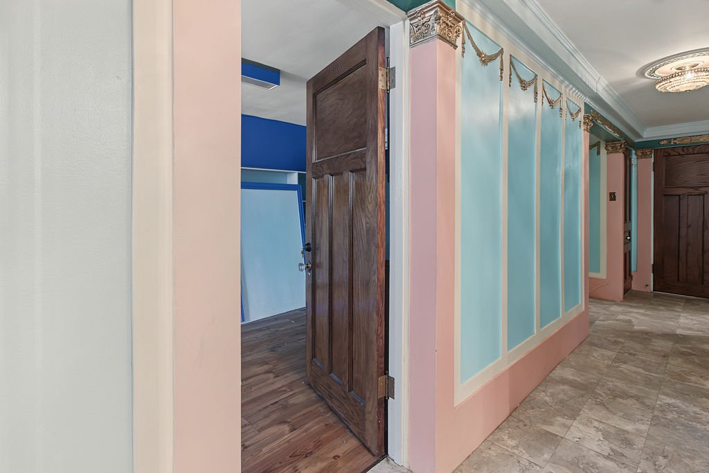 Corridor – 920Z-922Z, Rue Cherrier