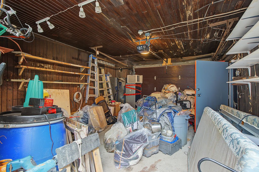 Garage – 920Z-922Z, Rue Cherrier