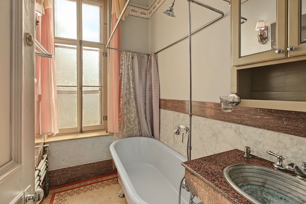 Salle de bains – 920Z-922Z, Rue Cherrier