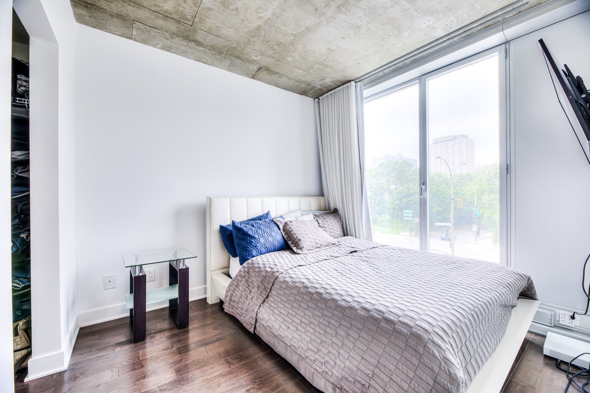 Condo — 9