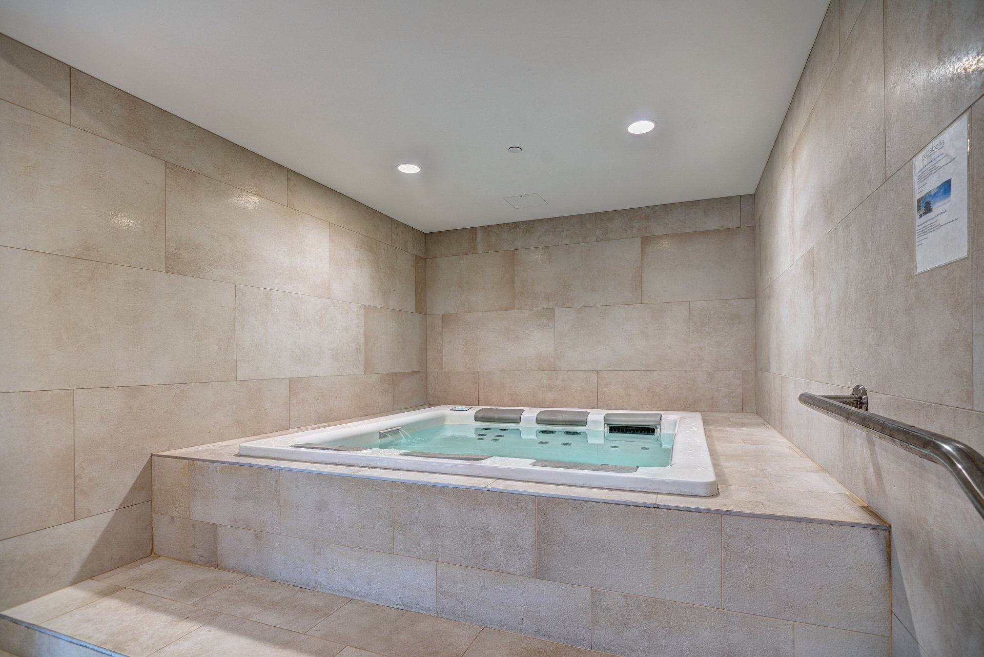 Condo — 32