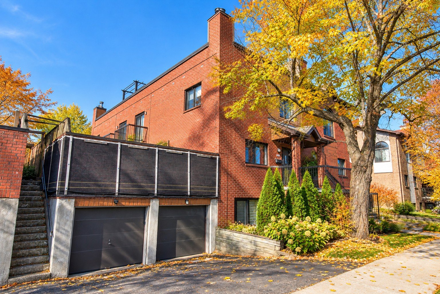 2190 Boul. Shevchenko Condo 2