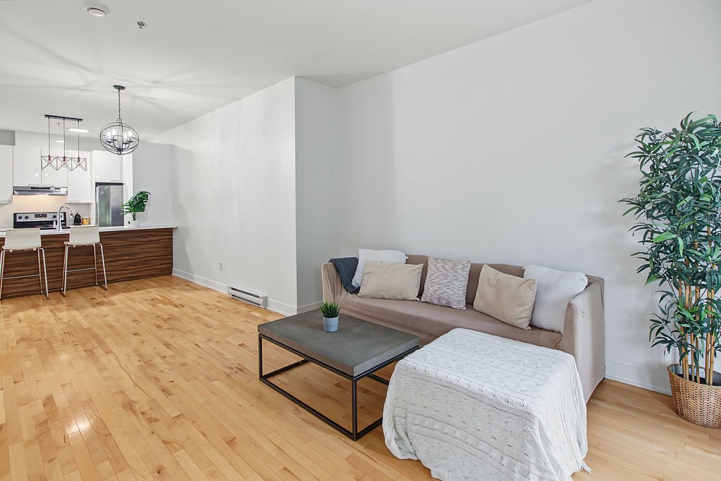 Living room – 4751, Rue St-Ambroise, apt. 104