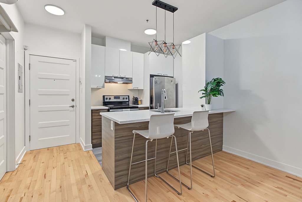 Dinette – 4751, Rue St-Ambroise, apt. 104