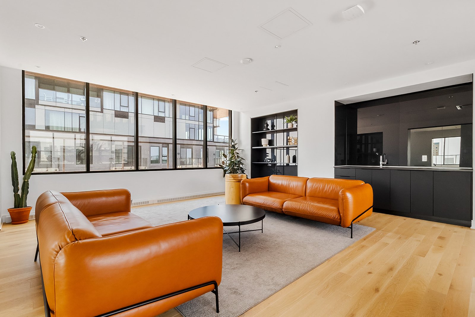 Condo — 32