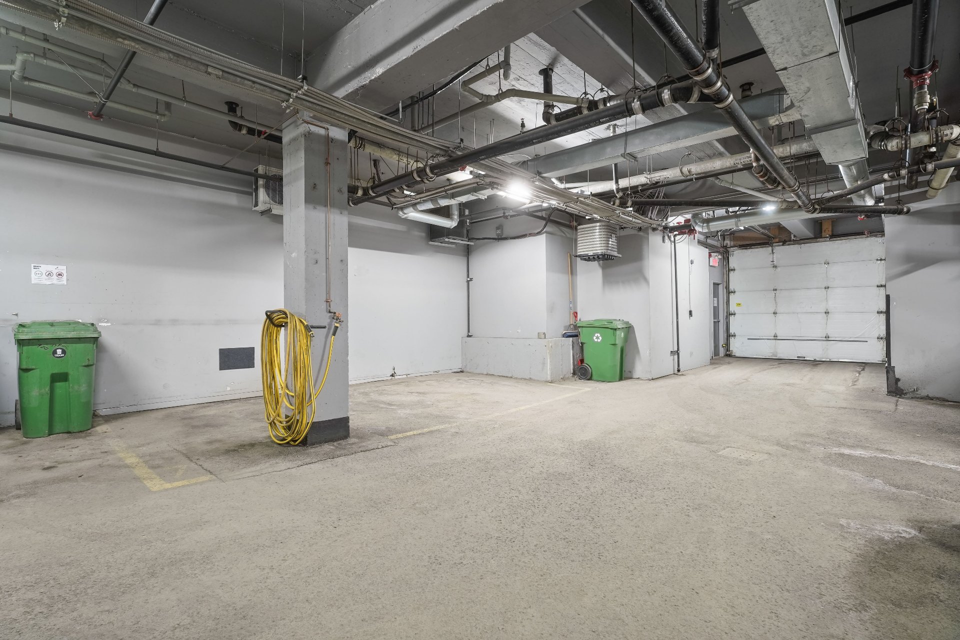 Garage – 900, Rue St-Philippe, apt. 203