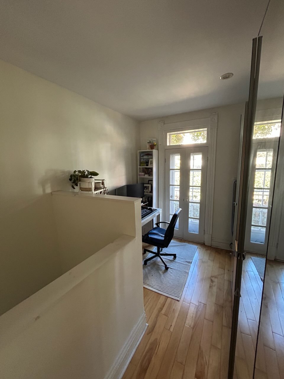 Office – 4386, Av. De Chateaubriand