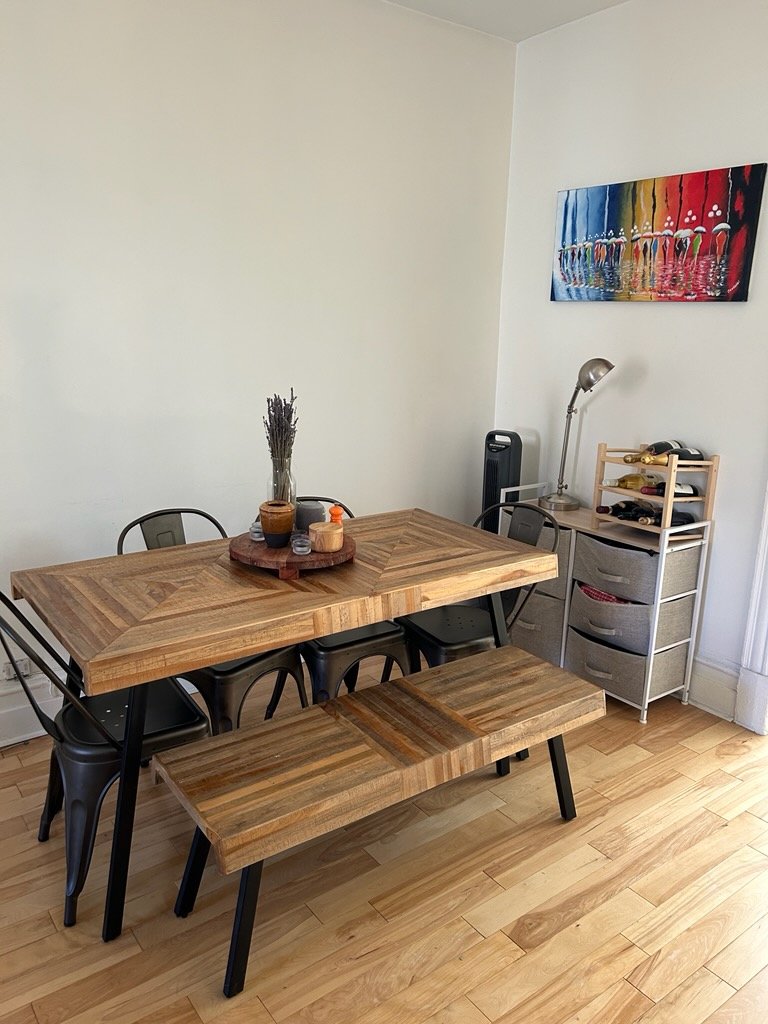 Dining room – 4386, Av. De Chateaubriand
